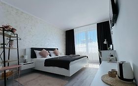 Sara Room